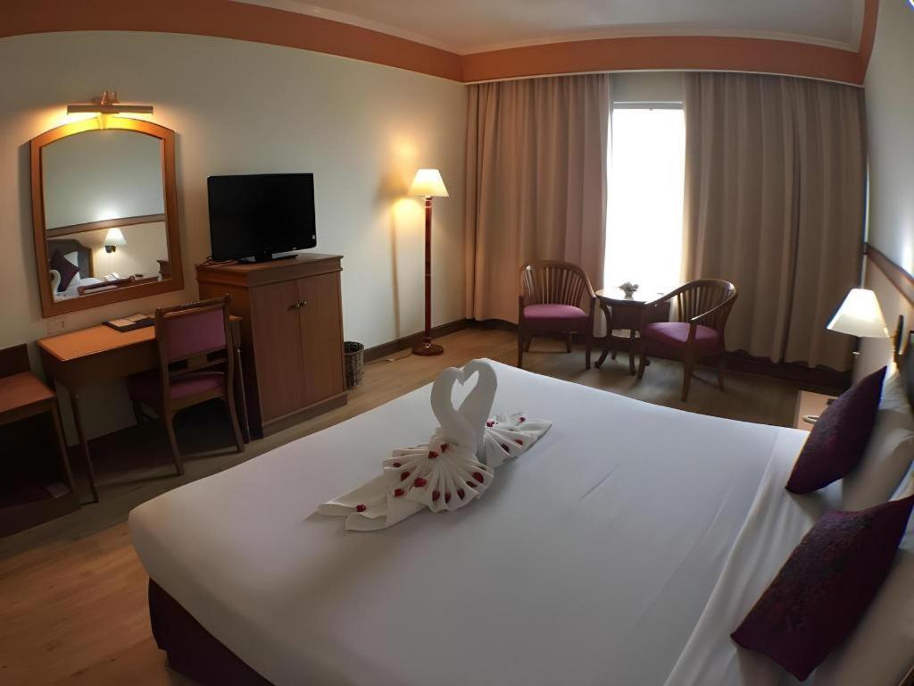 Sakura Hotel Hat Yai Bagian luar foto